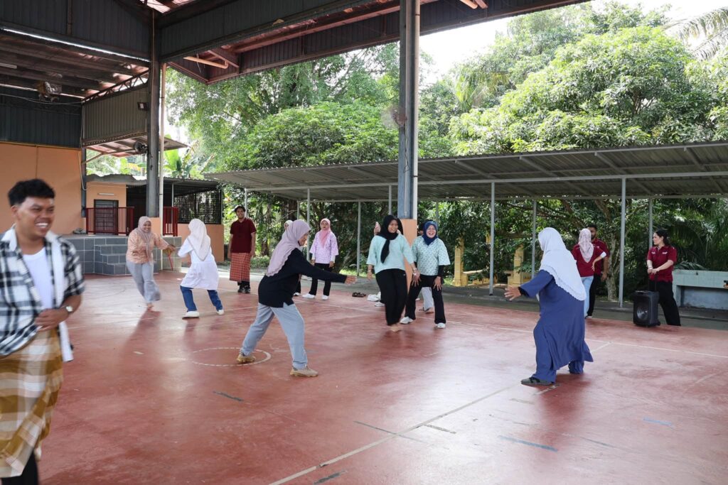 Program Pelancongan Pelajar Menggamit Memori di Homestay Sungkai