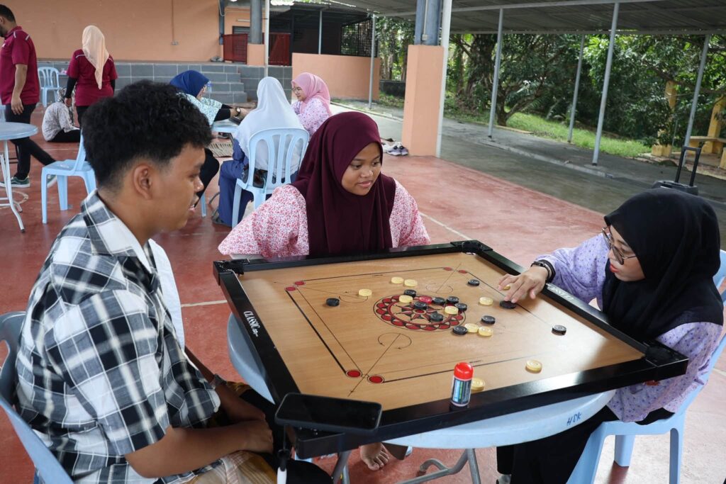 Program Pelancongan Pelajar Menggamit Memori di Homestay Sungkai